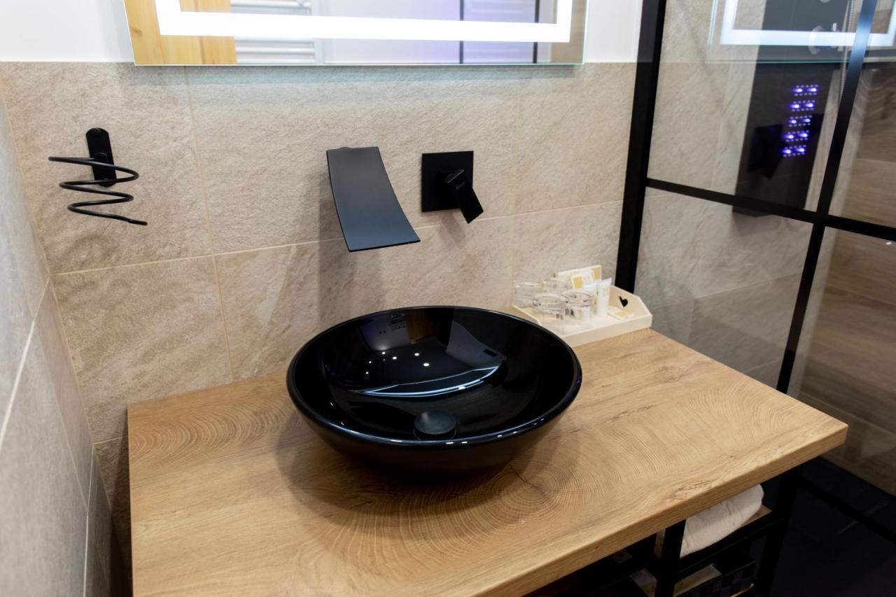 Zirovnica Honey Apartments מראה חיצוני תמונה